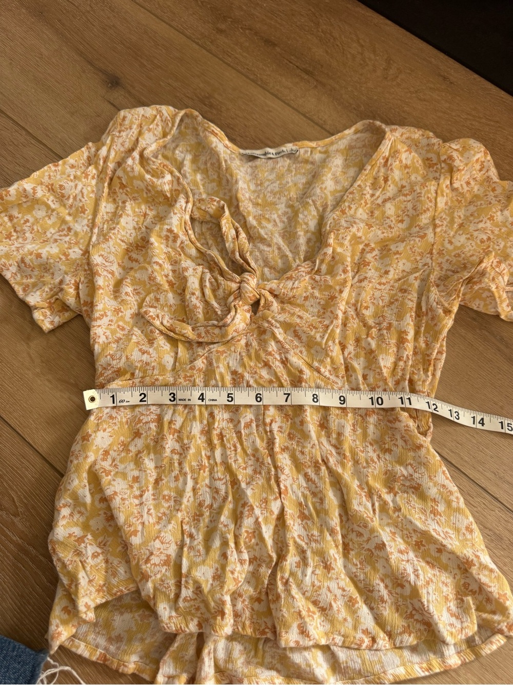 Abercrombie&Fitch floral tie-front blouse yellow multicolored print size L - Picture 4 of 6